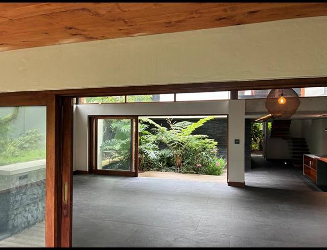 3 BEDROOM CLUSTER FOR SALE IN BROOKLYN